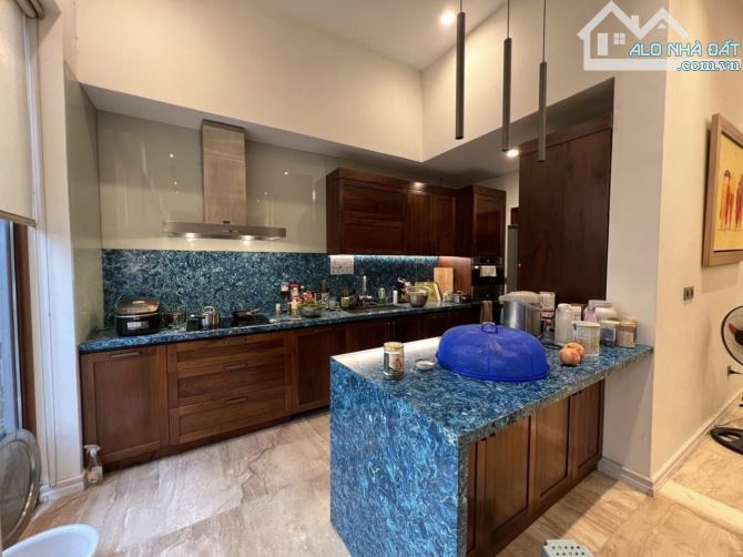 Biệt Thự Sân Vườn 4 Tầng Siêu Rộng 639m2 Mt28m Nguyễn Văn Huyên 4 Mặt Thoáng Ở Sướng - 3