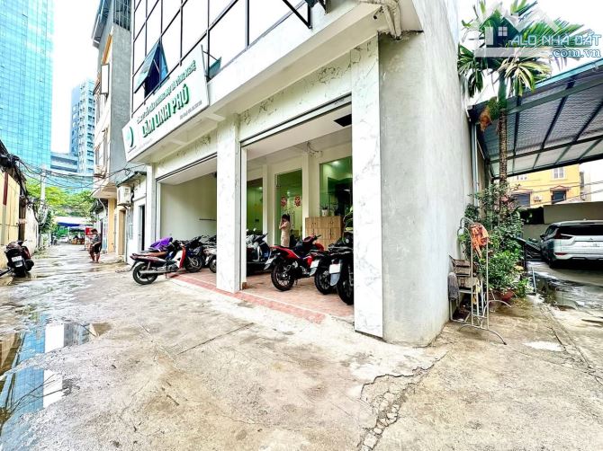 BÁN TOÀ VĂN PHÒNG LÔ GÓC – 121M², 5 TẦNG, MẶT TIỀN 5M – GIÁ 27.5 TỶ – SÁT HỒ TÂY