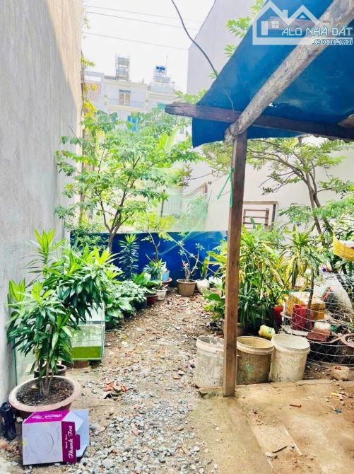 Hàng Thơm lô đất cực đẹp gần chợ Phạm Đăng Giảng hẻm xe tải thông 66m2, Nhỉnh 3 tỷ - 3