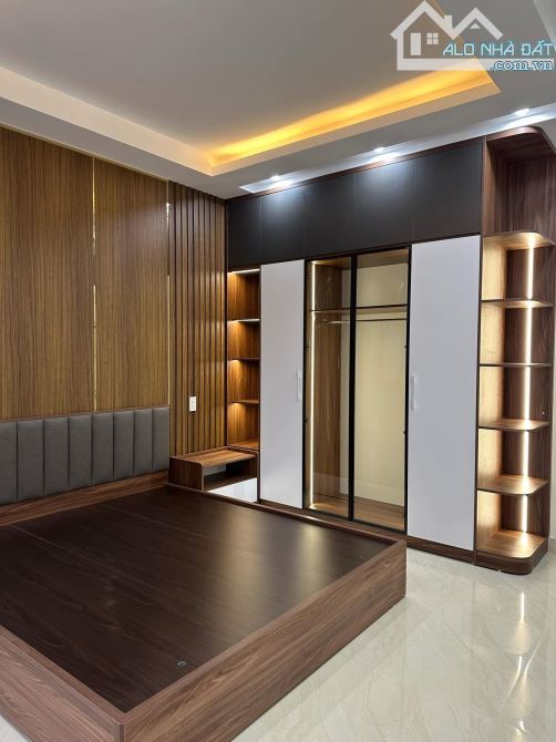 Bán nhà 4 tầng thiết kế hiện đại ngay gần ngã tư Cát Dài Mê Linh - 4