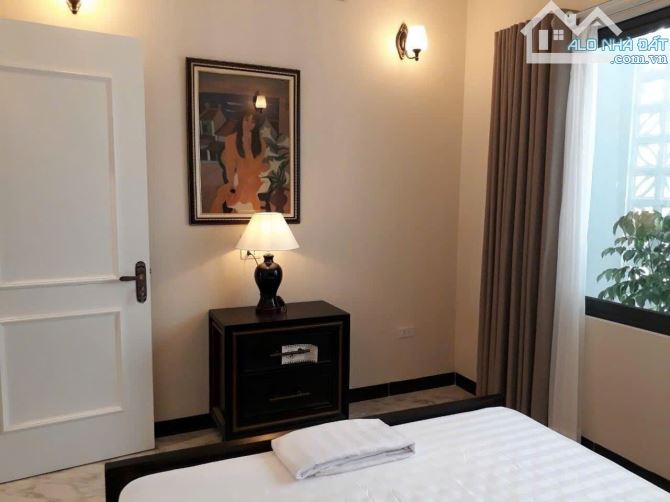 Cực hiếm, Hơn 10 tỷ - BAN Nhà dân xây Ngô Gia Tự - 55m thang máy, ô tô đỗ cửa, vào nhà - 4