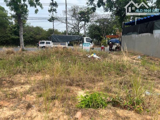 ĐẤT MT HUỲNH THỊ TƯƠI, 368M2, NGANG 16M, FULL THỔ CƯ, ĐƯỜNG NHỰA RỘNG, CÓ VỈA HÈ, CHỈ 13.5 - 4