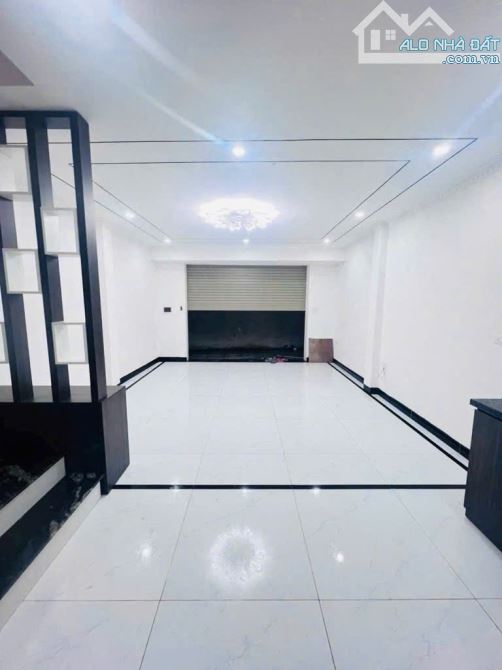 TÌM ĐÂU RA CĂN THỨ 2 Ở ĐỨC DIỄN 40M-6 TẦNG MỚI TINH 30M Ô TÔ TRÁNH-NHỈNH 6 TỶ - 4