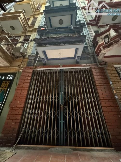 Hồng Mai nhà đẹp 40m2, 4t. Khung cột chắc chắn. Nhỉnh 7tỷ - 4