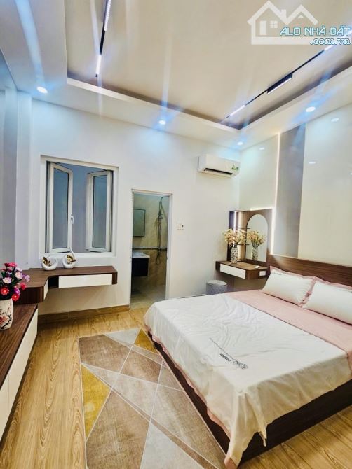 Bán nhà gần Emart Phan Huy Ích – 4x17m – 4 tầng – ô tô ngủ trong nhà – chỉ nhỉnh 8 tỷ - 4