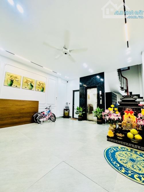 Nhà Đẹp - Phân Lô Ngọc Lâm 41m - Mt Gần 5m Ô Tô Tránh - 2 Thoáng Trước Sau - 4