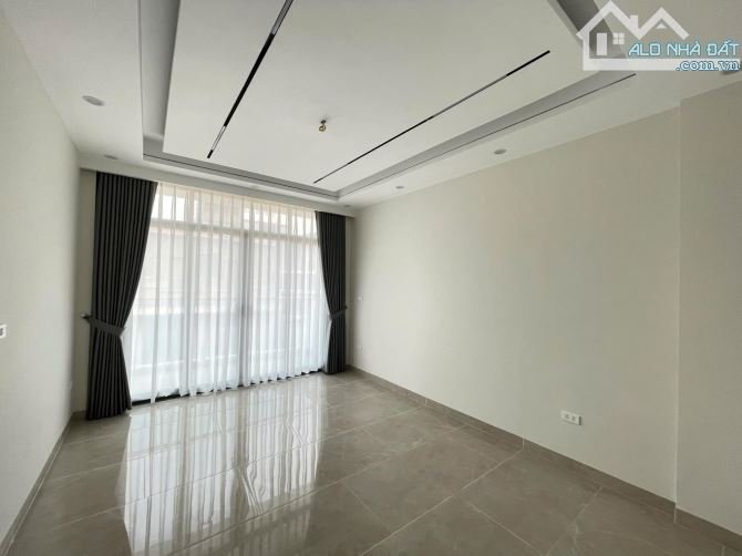 Hoàng Cầu, Phân lô oto tránh, Vỉa hè, Sát phố, 7 tầng TM. 51m2, MT 3.7m. 23.8 tỷ! - 4