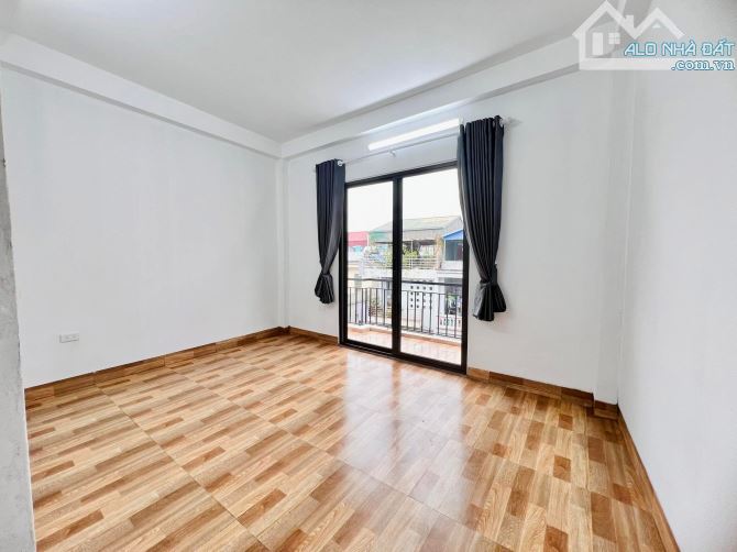Bán Nhà Xuân Đỉnh- Xuân la Tây Hồ DT: 34m2- 5 tầng- MT: 4.5 Giá: 7.9tỷ 3 mặt Thoáng. - 4