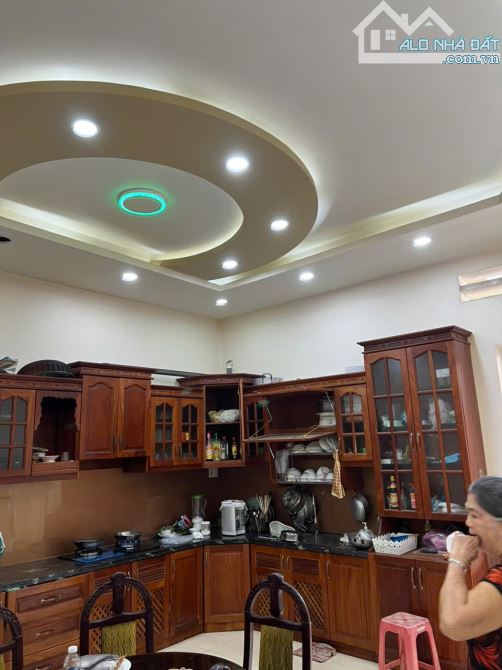 bán nhà 3 tầng 2 mt đường,bình trưng tây, Thủ Đức,5x22,giá 16,3 tỷ, TL - 4