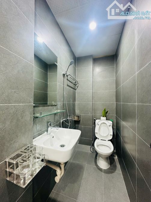 Cho Thuê CCMN Ngõ 44 Hào Nam Đống Đa 30m2 Studio Full Nội Thất Thang Máy Ban Công Giặt - 4