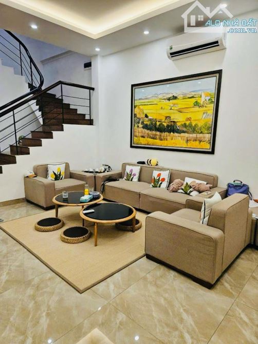 Bán nhà phố Phạm Tuấn Tài, 2 Ô tô tránh, Vỉa hè 3m, Ô chờ thang máy. 58m2 7T 18 TỶ - 4