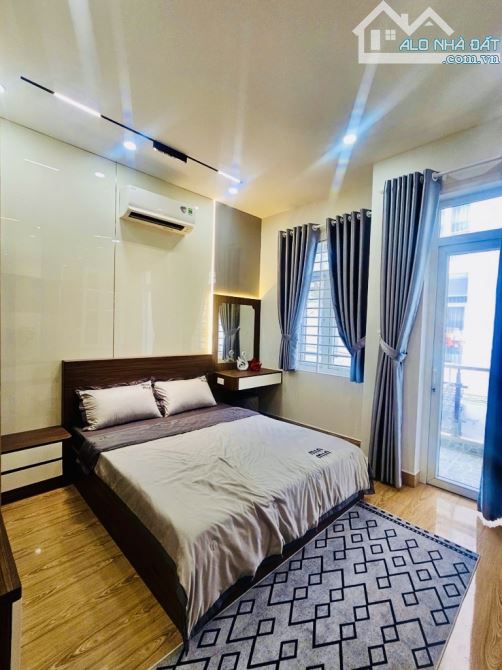Bán nhà gần Emart Phan Huy Ích – 4x17m – 4 tầng – ô tô ngủ trong nhà – chỉ nhỉnh 8 tỷ - 5