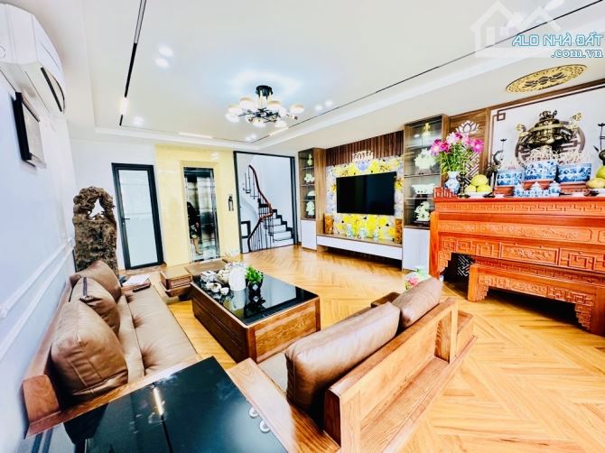Nhà Đẹp - Phân Lô Ngọc Lâm 41m - Mt Gần 5m Ô Tô Tránh - 2 Thoáng Trước Sau - 5