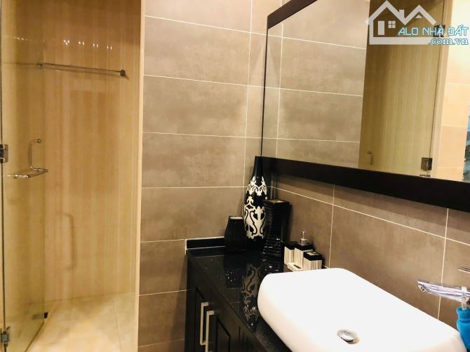 Bán Nhà 4 Tầng- Mặt Tiền đường Trần Nguyên Hãn -Định Cư ( Ngang 8 mét) - 5