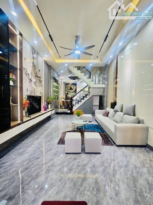 Bán nhà gần Emart Phan Huy Ích – 4x17m – 4 tầng – ô tô ngủ trong nhà – chỉ nhỉnh 8 tỷ - 6