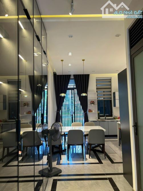 Hiếm Nhà trệt 2 lầu khu Nam Long có 2 mặt tiền Công Viên và Rạch lớn tặng full nội thất - 7