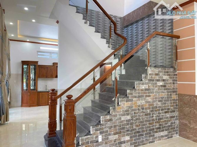 BÁN NHÀ GÓC 2 MẶT TIỀN, KDC ĐẠI HỌC Y DƯỢC CẦN THƠ - 8