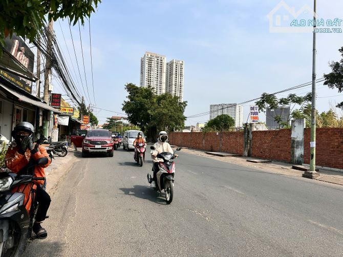 Hiếm -bán 2 căn nhà MT đường An Bình, Dĩ An, Bình Dương, DT: 216m2 7.4mx29m, giá 21.8TY - 8