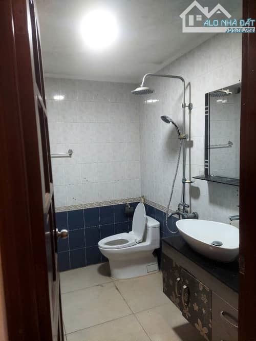 16tỷ ô tô đỗ cửa 60m2, 5tâng ,mt4m tại trung hòa cầu giấy - 9