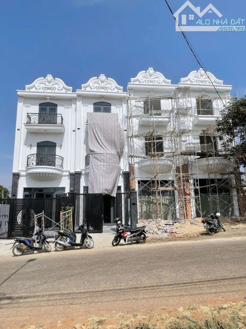 🕍 Nhà đẹp tân cổ điển mặt tiền đường nối 220 Lê Duẩn - 8