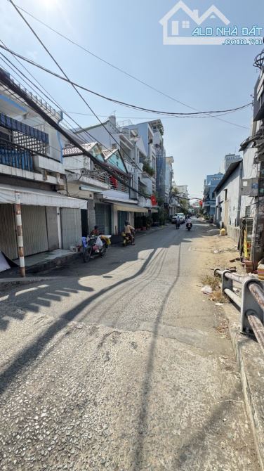 HẺM NHỰA - Ô TÔ 7 CHỖ VI VU - NGAY SÁT MT HƯNG PHÚ P9 Q8 - 52M2 CHỈ 4,6 TỶ