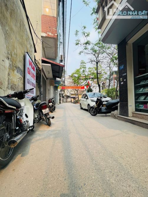 Hoàng Mai - Oto vào nhà - 60m*5T - 15 Tỷ - Không đăng ảo