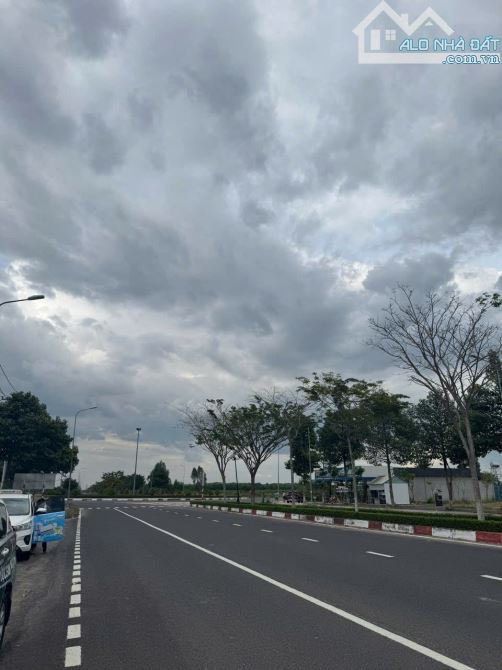 Đất nền mặt tiền đường đẹp, giá cực mềm nằm ngay KCN Nhơn Trạch - 900 triệu/ 150m2 - SHR