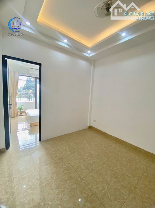 Khai Trương CCMN 1194 Đường Láng Đống Đa 35m2 1K1N Ban Công Giặt Riêng Thang Máy Gần Chợ
