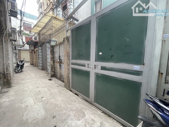 Bán GẤP nhà Phố Bùi Xương Trạch DT 68m,MT 5,2m Giá 9,9 tỷ.