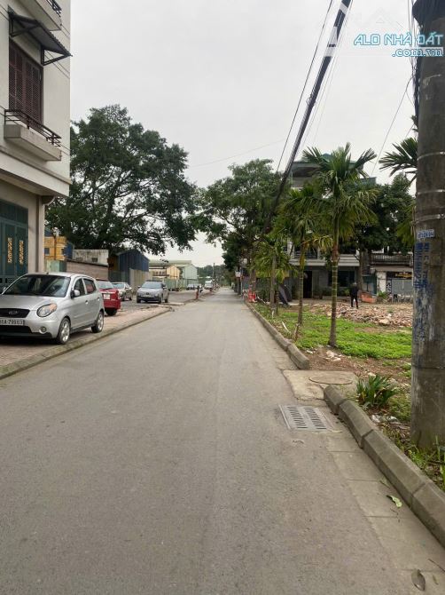 Đức Giang Long Biên, gần Nam Đuống, đất 150m², mặt tiền 8m, sổ vuông, ô tô tránh