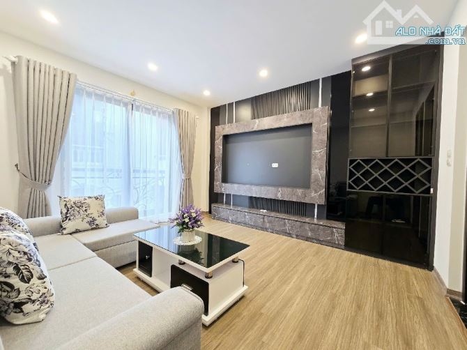 🏚️SIÊU PHẨM 6 TẦNG THANG MÁY, ÔTÔ 7 CHỖ Vào TRONG Nhà 56m2 mặt tiền 5m