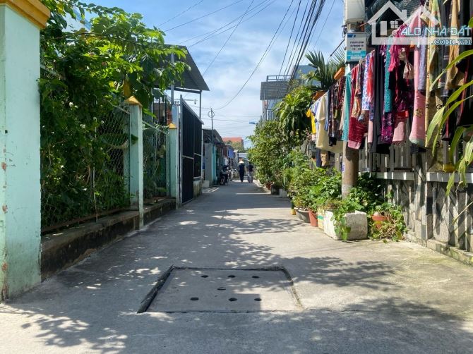200m2 full thổ cư nhà cấp 4 (6x33) hẻm xe hơi gần đường chính Nguyễn Bình Phú Xuân, 7.6 tỷ