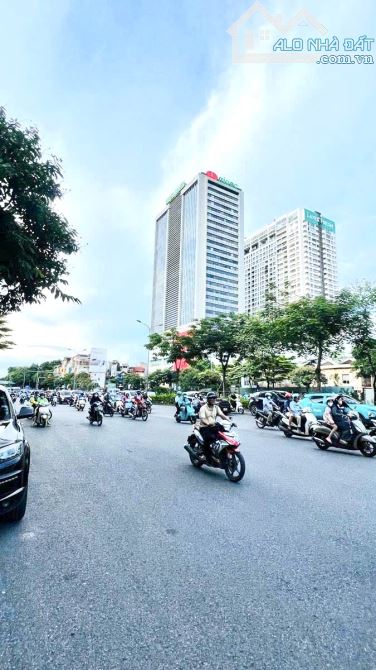 Đất vàng Tây Sơn, 5m ra phố, ngõ thông, ô tô qua, view vườn hoa, mặt tiền khủng, 54m2