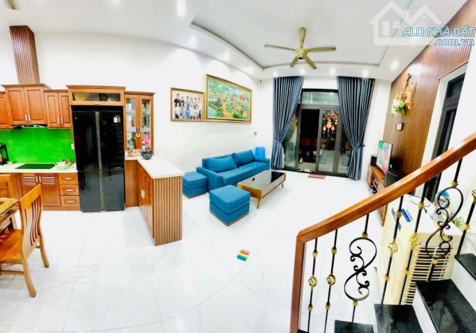 ♦️NHÀ 3 TẦNG - ĐINH TIÊN HOÀNG - 3 MÊ CHẮC CHẮN - MẶT TIỀN LỚN - NHỈNH 6 TỶ TL