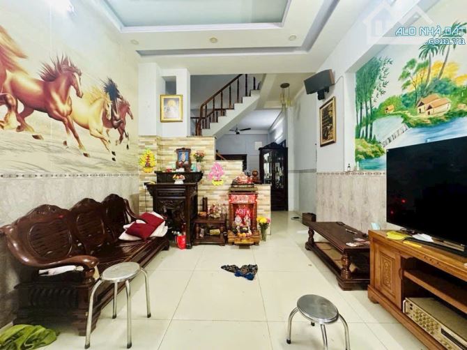 NHÀ ĐẸP BÌNH TÂN – XE HƠI NGỦ TRONG NHÀ – NHỈNH 5 TỶ
