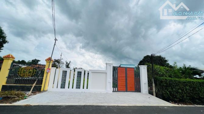 Bán lô đất 2 mặt tiền đường Lương Thế Vinh -TT Thị Trấn Đất Đỏ- NGỘP CHỈ 2,3 TỶ  🍀Dt 10x5