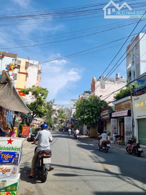 MẶT TIỀN KINH DOANH HUỲNH THỊ HAI, Quận 12, dt 73  × 4 TẦNG,  giá siêu rẻ, chỉ 7.8 tỷ