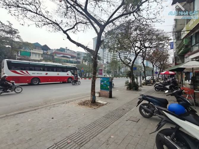 Cần bán nhà Phố Ngọc Khánh Nguyễn Chí Thanh Ba Đình 5T Nhà Mới Ở Ngày nhỉnh 15 Tỷ TL