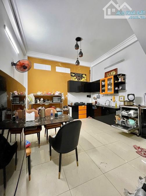 ✨ HẺM XE TẢI 8M THÔNG, khu dân trí an ninh yên tĩnh, 69M2 (4.6x15M), 1 Trệt 2 Lầu - 6,6 TỶ - 10