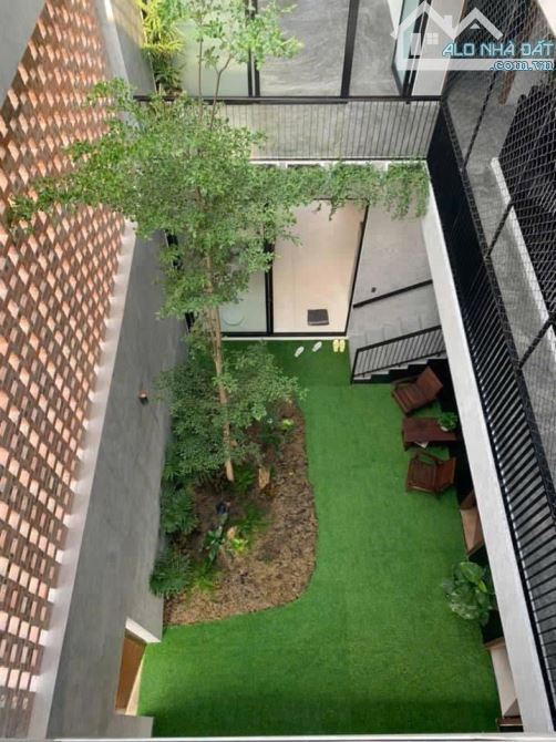 Hạ giá bán nhanh villa điện ngọc giá còn 7 tỷ 3 tầng 5pn 7wc hồ bơi  374m2 - 10