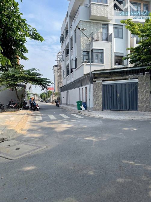 Bán gấp lô đất khu CenterHome đường 11 P.Trường Thọ,Thủ Đức. Diện tích 64,6m2 giá 5,8 tỷ - 1