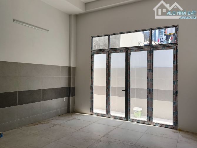 Căn Hộ Dịch Vụ Mới 5 Tầng - Dòng tiền 45tr tháng - Giáp Tân Phú - 1
