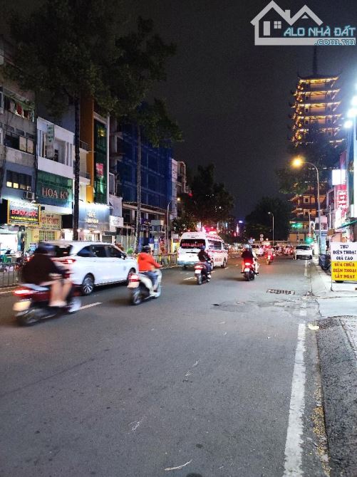 (CÓ THẬT) bán nhà tại quận 10 LÊ HỒNG PHONG cách mặt phố 10m, hẻm 7m ô tô tránh, kinh - 1