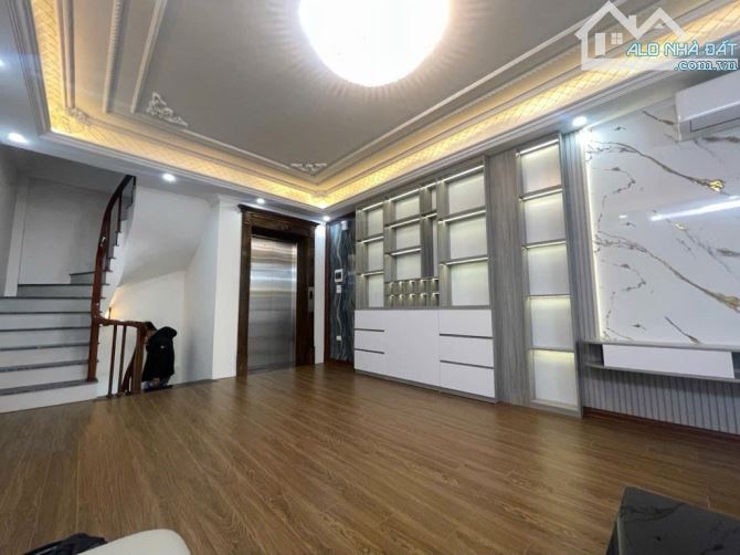 Bán nhà Vương Thừa Vũ, DT 52m2, MT 4.5m, đẹp long lanh, 7 tầng thang máy, oto tránh, 22 tỷ - 1