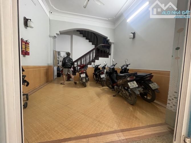 Bán GẤP nhà Phố Bùi Xương Trạch DT 68m,MT 5,2m Giá 9,9 tỷ. - 1