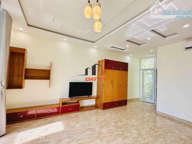 NHÀ MẶT TIỀN KINH DOANH LÊ THỊ RIÊNG - 1