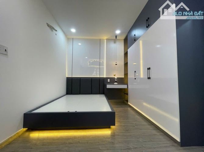 Hiếm Nhỉnh 9 Tỷ | Bán Nhà Trung Tâm Hoàng Mai-Thang Máy Nhập Khẩu-Ngõ Thông-3 Bước Ra OTo - 1