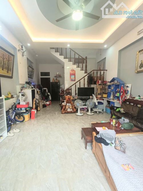 NHÀ MĂT TIỀN THỤT LÃ XUÂN OAI,HẺM XE HƠI TRÁNH DT58M,PHƯỜNG LONGTRƯỜNG,CHỈ 4.XTỶ TL,QUẬN 9 - 1
