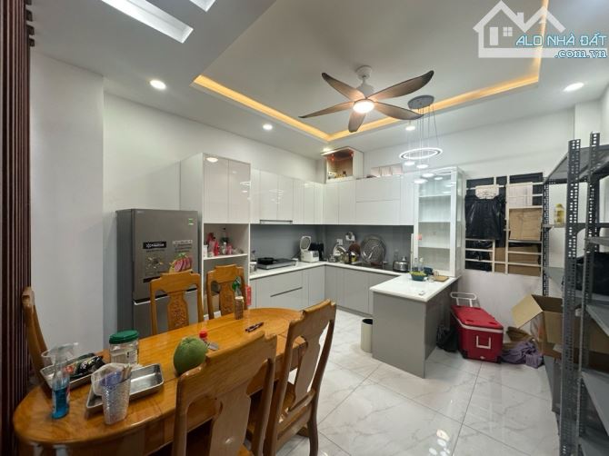 NHÀ ĐẸP GÒ VẤP, XE HƠI VÀO TẬN NHÀ, 4X16M, 4 TẦNG, CHỈ 6.95 TỶ - 1