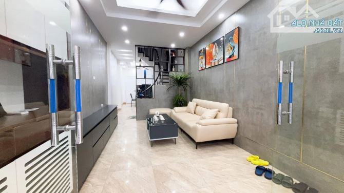 GARA Ô TÔ Phân Lô Hào Nam, 40m2, 6 tầng, kinh doanh, đầu tư giá 12.5 tỷ - 1